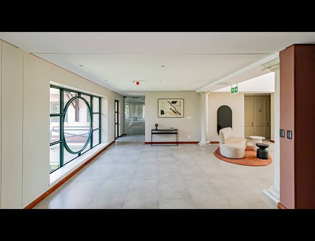 1,928M² OFFICE TO LET IN HYDE PARK